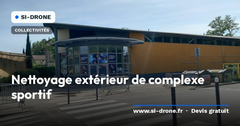 Vue extérieure d’une halle sportive et de son parvis, pour un guide sur le nettoyage d’un complexe sportif